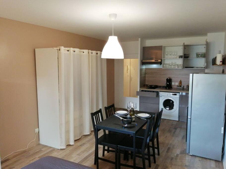 Studio 5 Min Du Centre Et De La Gare Yvetot Zewnętrze zdjęcie